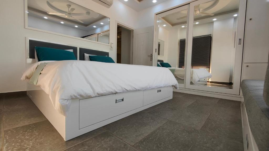 R Exclusive Sea View Apartments Hurghada